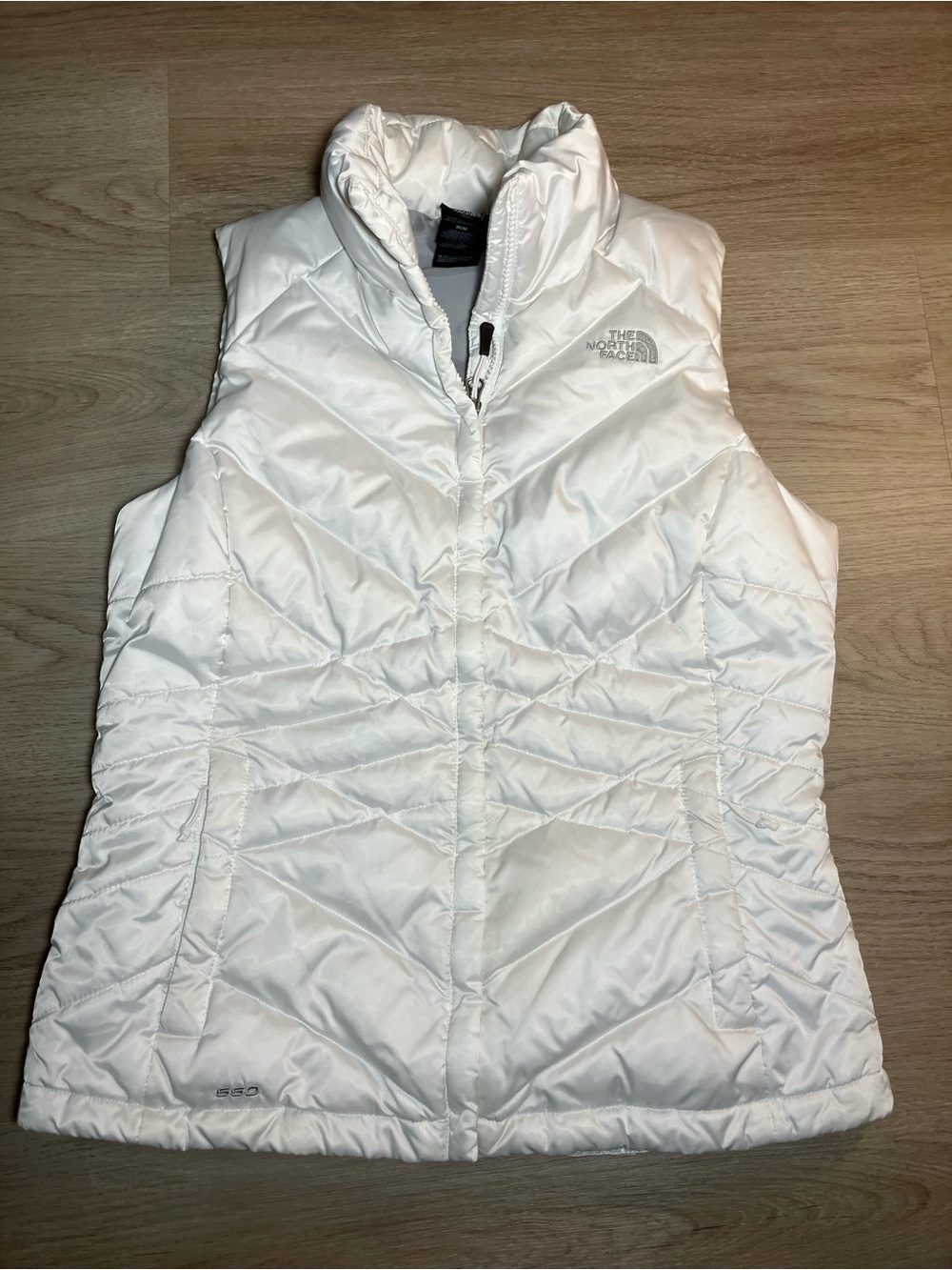 The North Face White 550 Down Puffer Vest Chevron Quilted Women's Size M